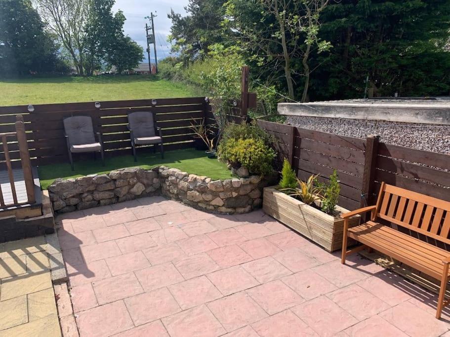 Mikes At Menai - Stylish & Spacious 3 Bed House In Menai Bridge. Exterior photo